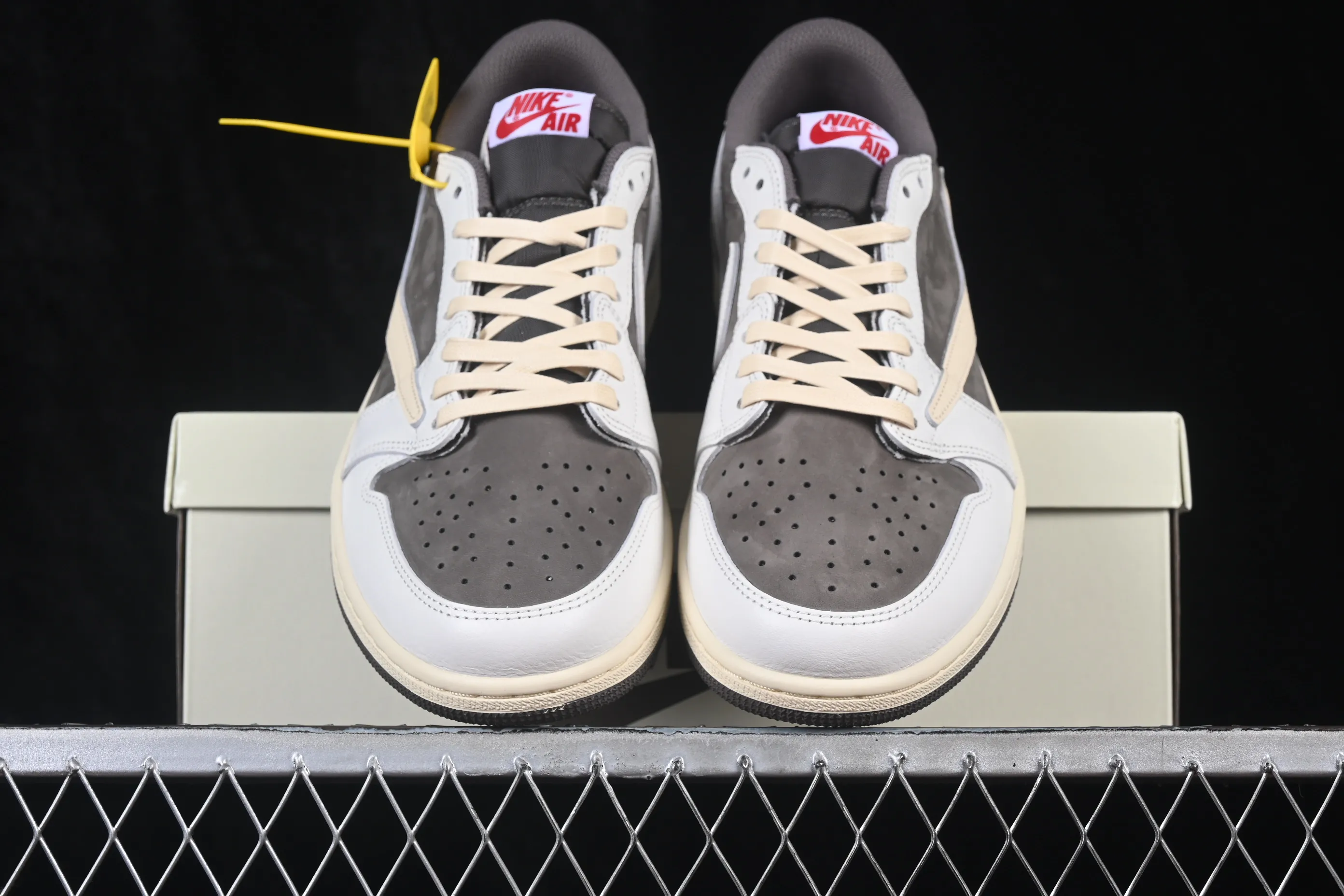 All categories Air Jordan Jordan series basketball shoes Air Jordan 1 Low GX foreign trade version Travis Scott x Air Jordan 1 Low OG AJ1 Joe 1 undercut low top full head layer DM7866-162